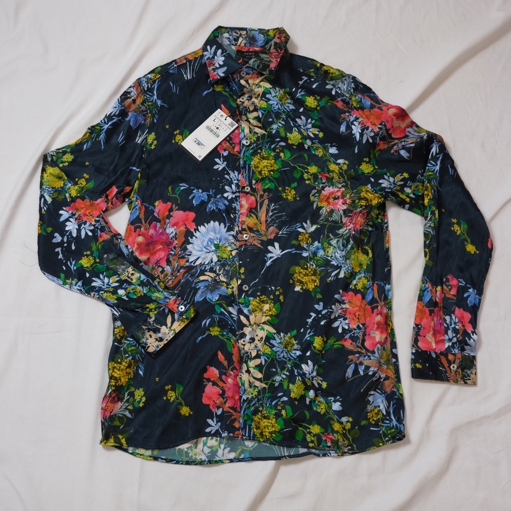 Zara Women's Blue With Floral Accents Soft Blouse Size Large New With Tags